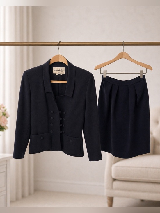 Oscar de la Renta Jackets & Blazers - Oscar de la Renta 100% Wool Skirt Suit Navy Blue Made in Italy Size 4